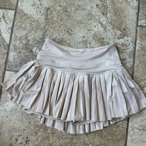 Good hinge Chic Cream Pleated Mini Skirt